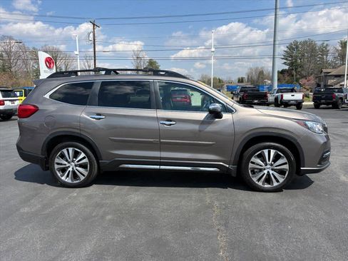 Used 2022 Subaru Ascent Touring w/ Popular Package #2A image 2
