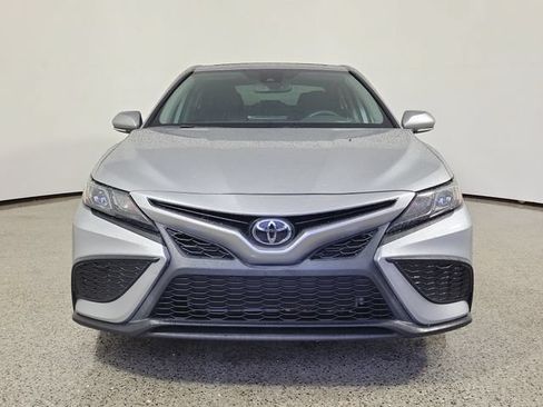 Used 2024 Toyota Camry SE w/ Cold Weather Package FWD image 3