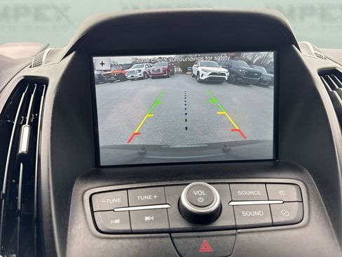 Used 2019 Ford Escape SE image 19