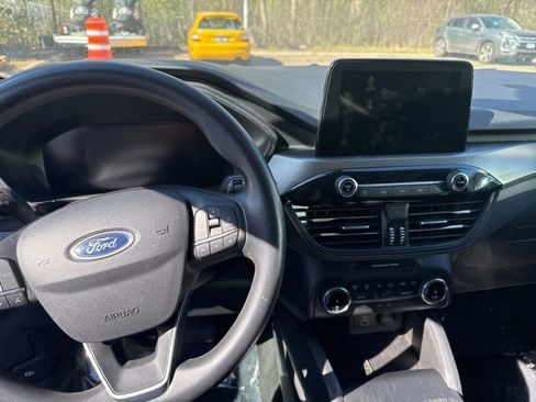 Used 2025 Ford Escape Active AWD/4WD image 8