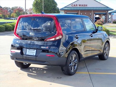 Used 2021 Kia Soul S FWD image 4