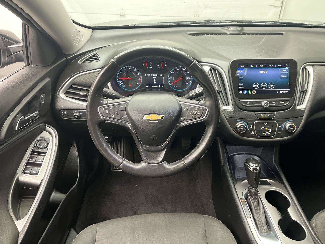 Used 2020 Chevrolet Malibu RS FWD image 12