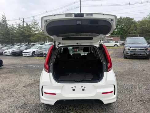 Used 2021 Kia Soul GT-Line FWD image 28