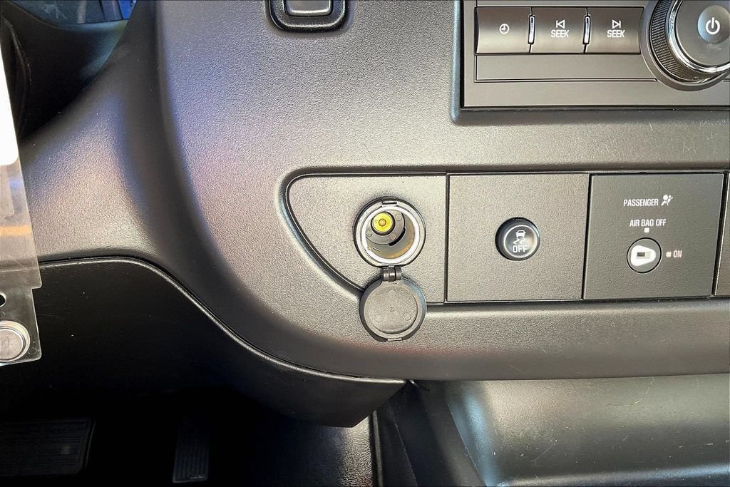 Used 2025 GMC Savana 2500 w/ Driver Convenience Package RWD image 17