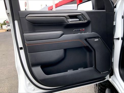 Used 2023 GMC Sierra 1500 AT4 image 22