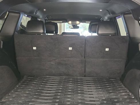 Used 2018 Jeep Grand Cherokee Altitude RWD image 31