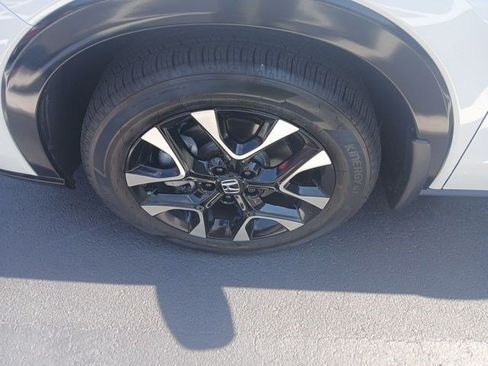 Used 2026 Honda HR-V EX-L image 5