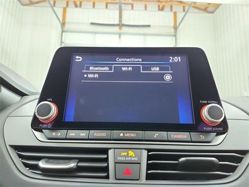 Used 2025 Nissan Altima 2.5 S image 46