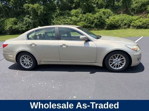 Used 2009 Hyundai Genesis 3.8 RWD image 4