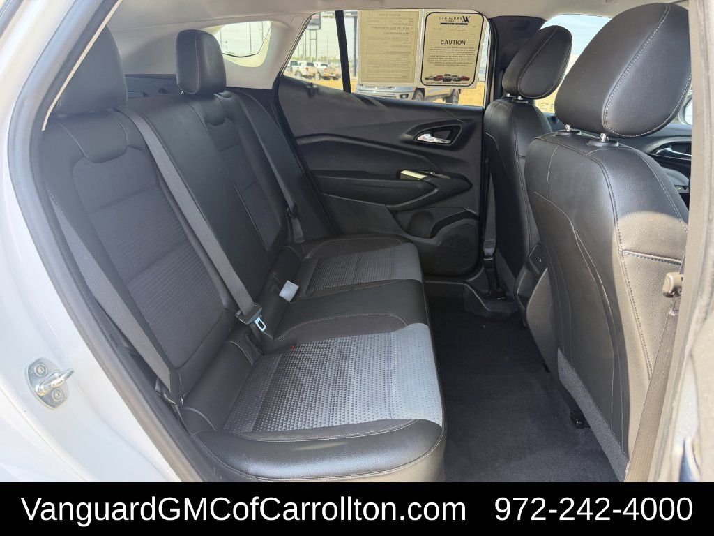 Used 2024 Chevrolet Trax LT w/ Driver Confidence Package FWD image 32