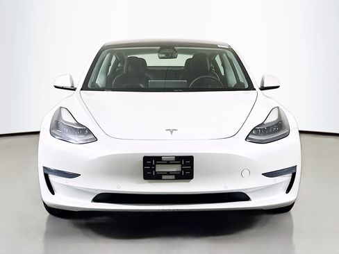 Used 2021 Tesla Model 3 Standard Range Plus image 2