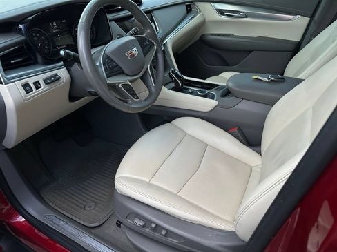 Used 2021 Cadillac XT5 Premium Luxury FWD image 11