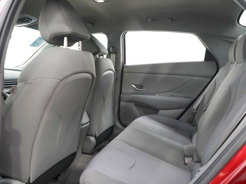 Certified 2023 Hyundai Elantra SE FWD image 17
