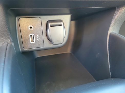 Certified 2025 Nissan Versa S image 30