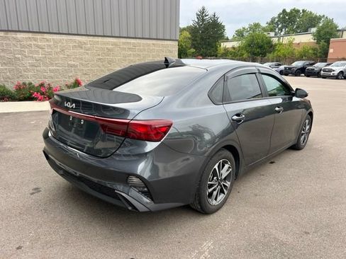 Used 2024 Kia Forte LXS w/ LXS Technology Package FWD image 5