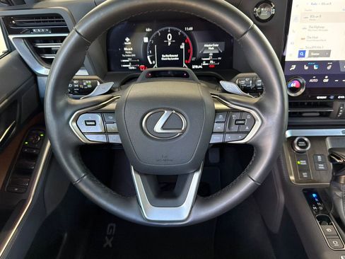 Certified 2025 Lexus GX 550 w/ Accessory Package (31) AWD/4WD image 18