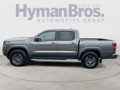 Certified 2025 Nissan Frontier SV w/ SV Convenience Package image 12