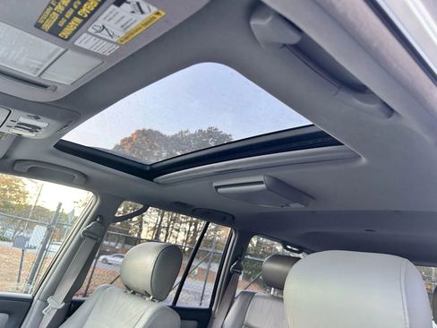 Used 2005 Toyota Land Cruiser image 23