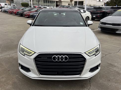 Used 2019 Audi A3 2.0T Premium w/ Convenience Package image 2