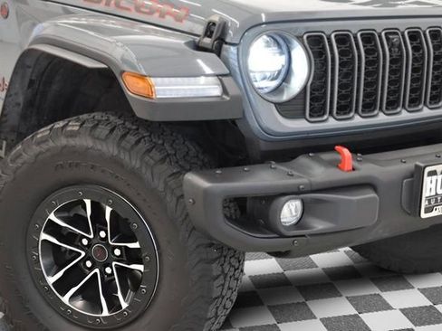 Used 2025 Jeep Wrangler Unlimited Rubicon image 29