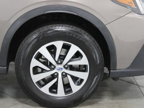 Used 2021 Subaru Outback Premium AWD/4WD image 12