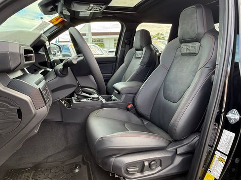 Used 2025 Toyota Tacoma TRD Pro AWD/4WD image 27