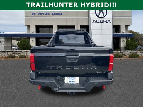 Used 2025 Toyota Tacoma 4x4 Double Cab Hybrid image 4