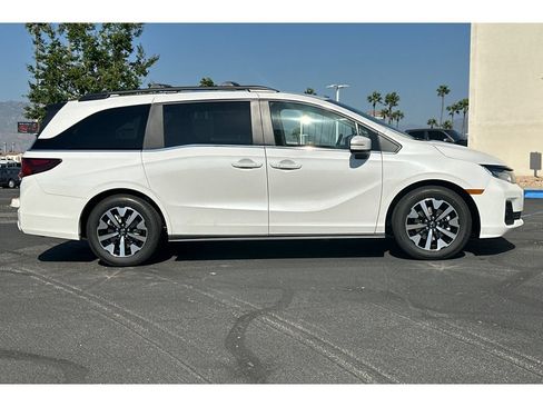 Certified 2026 Honda Odyssey EX-L image 41