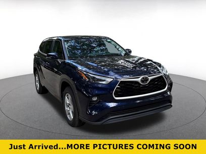 Used 2025 Toyota Highlander LE