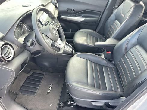 Used 2020 Nissan Kicks SR w/ SR Premium Package image 23