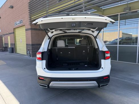 Used 2024 Honda Pilot Touring image 39