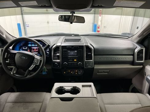 Used 2017 Ford F250 XLT AWD/4WD image 10