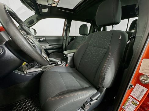Used 2017 Toyota Tacoma TRD Off-Road image 22