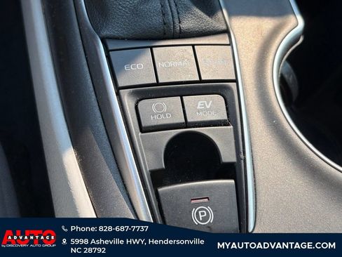 Used 2022 Toyota Camry LE FWD image 16