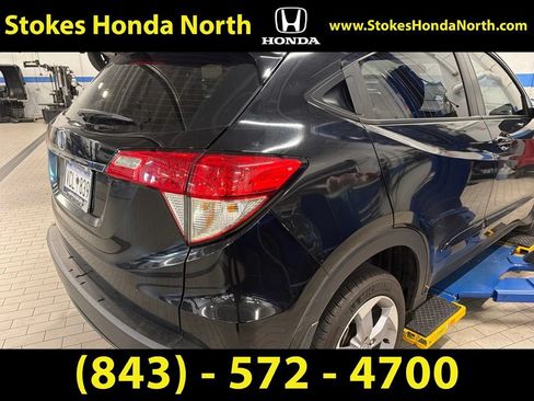 Used 2022 Honda HR-V LX image 6