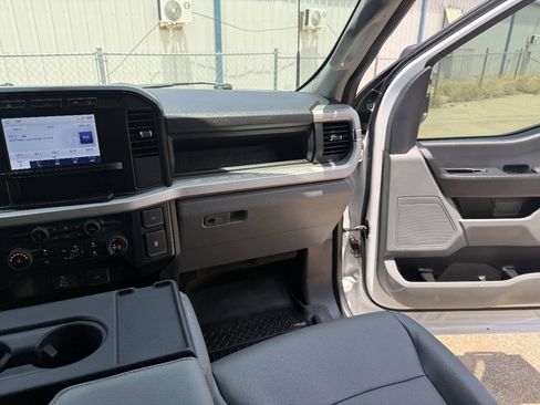 Used 2023 Ford F350 XL AWD/4WD image 27