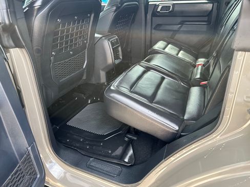 Used 2025 Ford Bronco Badlands AWD/4WD image 8