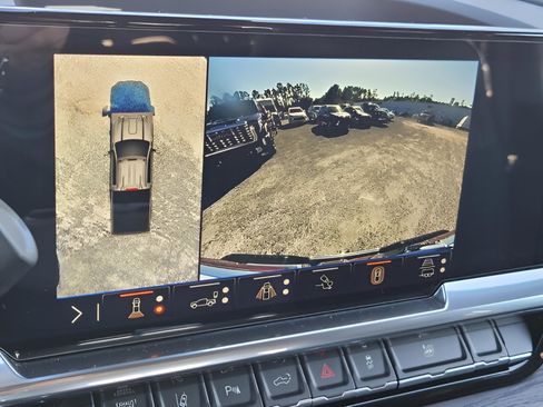 New 2026 GMC Sierra 3500 SLT w/ SLT Convenience Package image 30