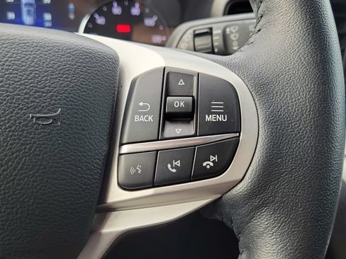 Used 2022 Ford Explorer XLT RWD image 19