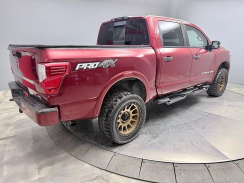 Used 2019 Nissan Titan PRO-4X image 5