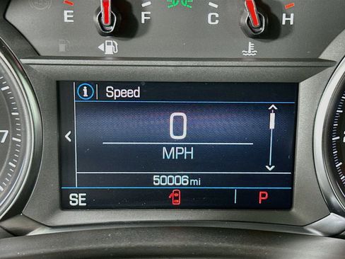 Used 2024 GMC Terrain SLE AWD/4WD image 18