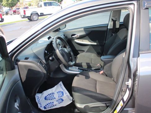 Used 2013 Toyota Corolla S w/ Premium Pkg FWD image 7