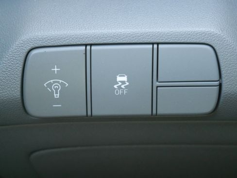 Used 2025 Hyundai Elantra Sport image 27