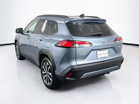 Certified 2025 Toyota Corolla Cross XLE FWD image 12