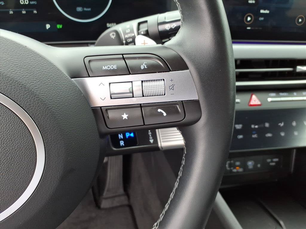 Used 2025 Hyundai Sonata Limited FWD image 19