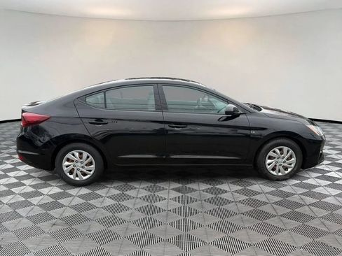 Used 2019 Hyundai Elantra SE FWD image 8
