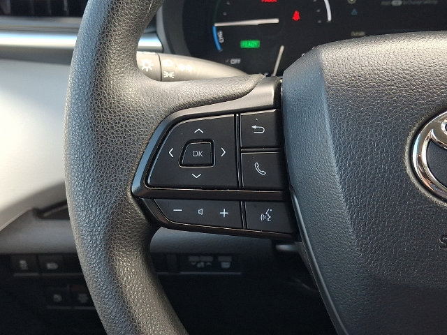 Certified 2025 Toyota Sienna LE AWD/4WD image 20