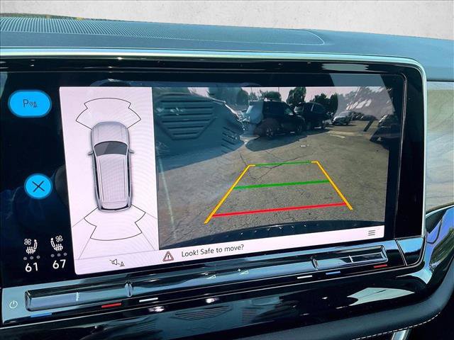 Used 2024 Volkswagen Atlas SE w/ Panoramic Sunroof Package FWD image 23