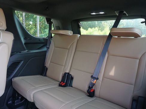 Used 2021 Chevrolet Tahoe Premier RWD image 18