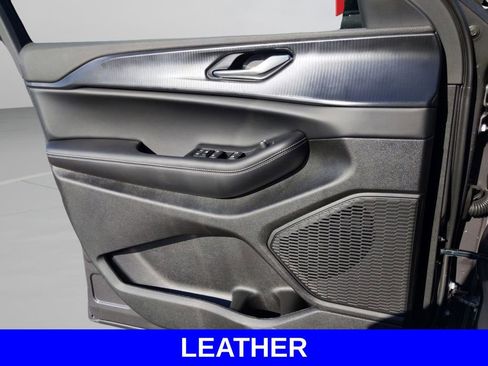 New 2025 Jeep Grand Cherokee Altitude RWD image 12